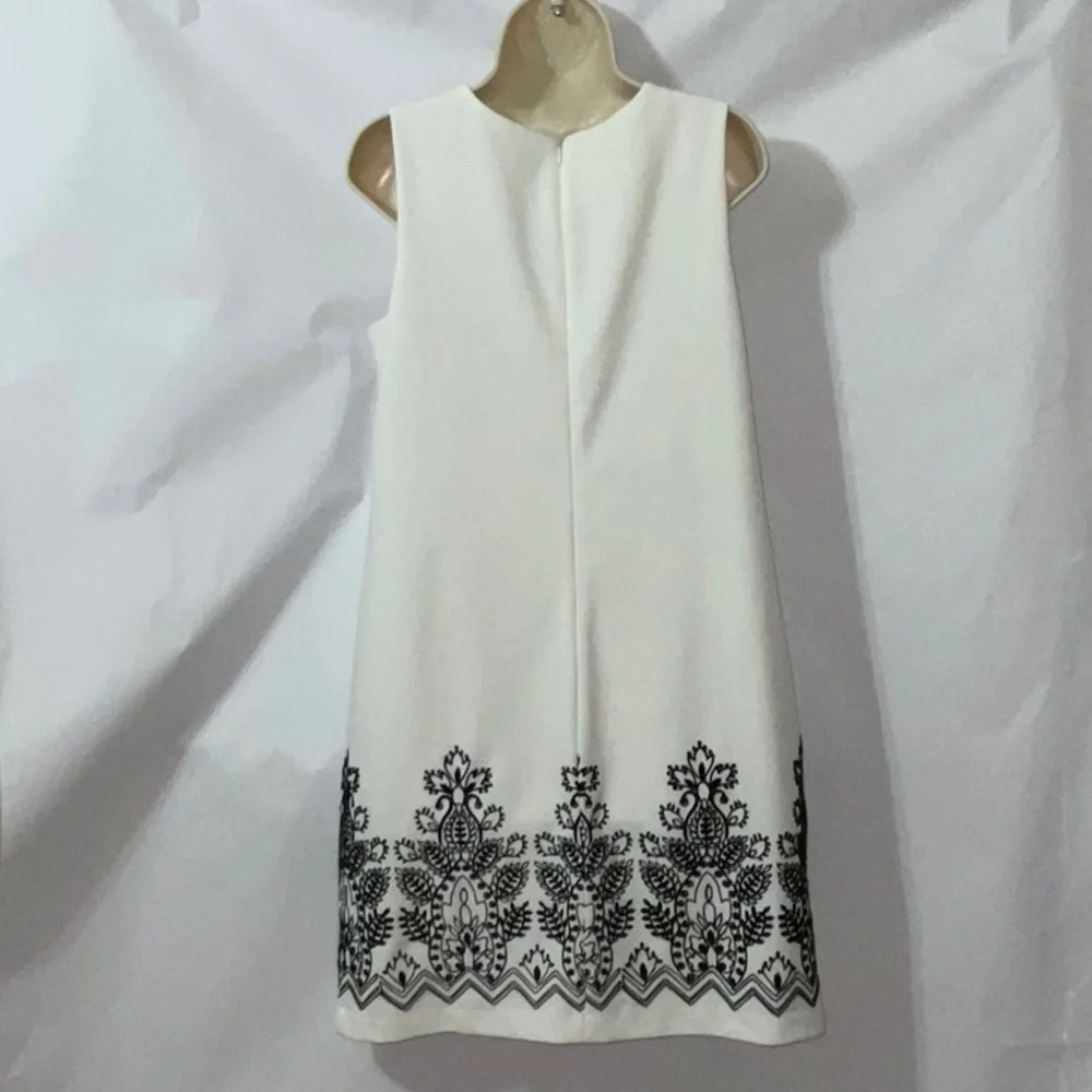 Roz & Ali Shift Dress, Size 10
